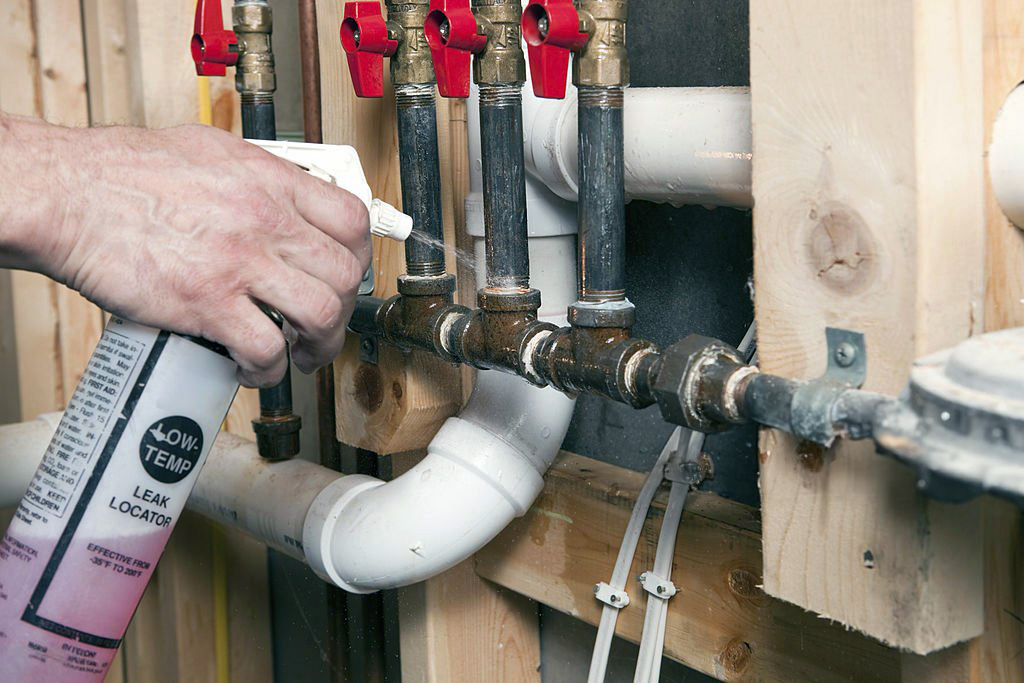 Gas leak detection on supply lines